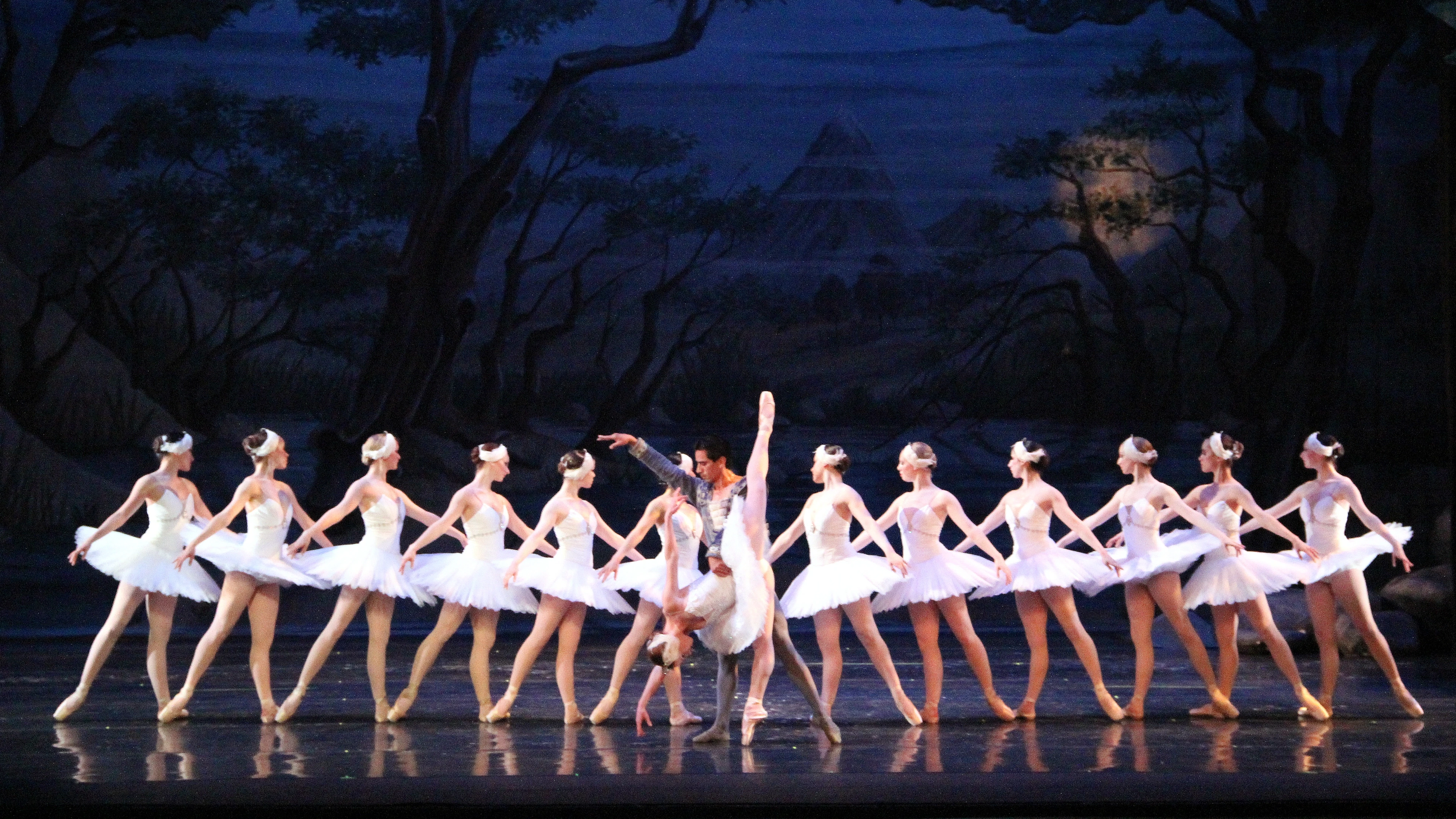 Odette with Prince Siegfried and the corps de ballet from Act II of Elizabeth Wistrich's "Swan Lake" performed by City Ballet of San Diego