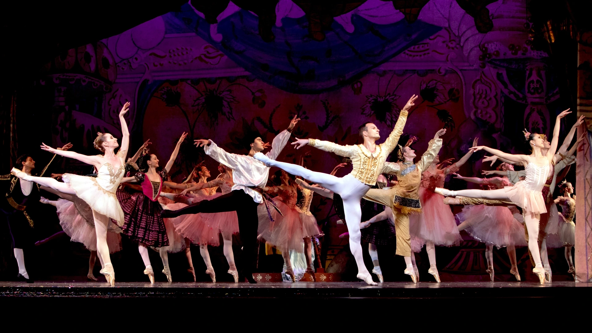 The full cast in the finale of Elizabeth Wistrich's "The Nutcracker" performed by City Ballet of San Diego